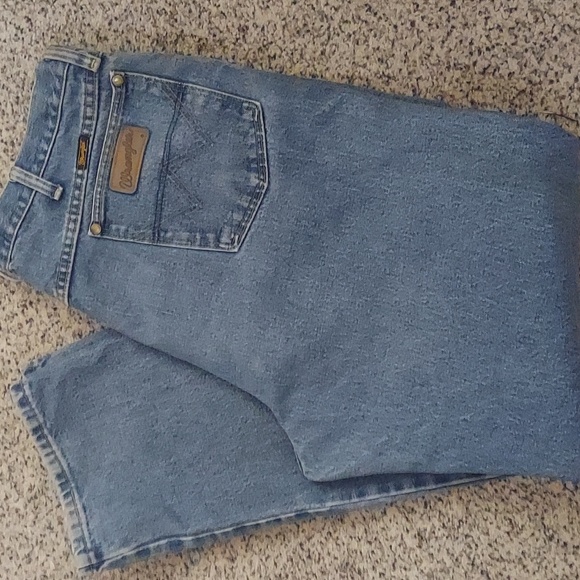 Wrangler George Strait Cowboy Cut Collection Men's Blue Jeans 39x32 - Picture 1 of 10